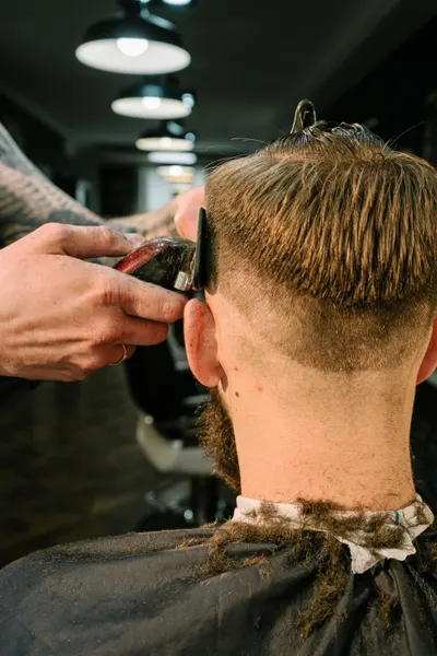 Herrenschnitt mit Fade und Clipper